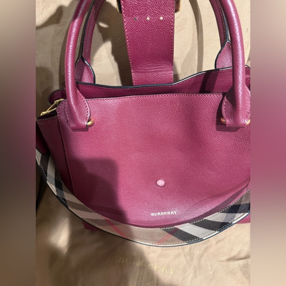 Burberry Grained Leather Medium Buckle Tote Burgundy - Picture 13 of 13